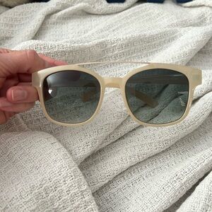 Laundry by Design Sunglasses Never Worn